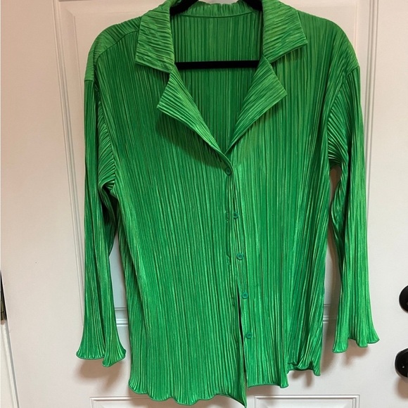 Green pleated silky button down size small oversized Y2K - Picture 1 of 3